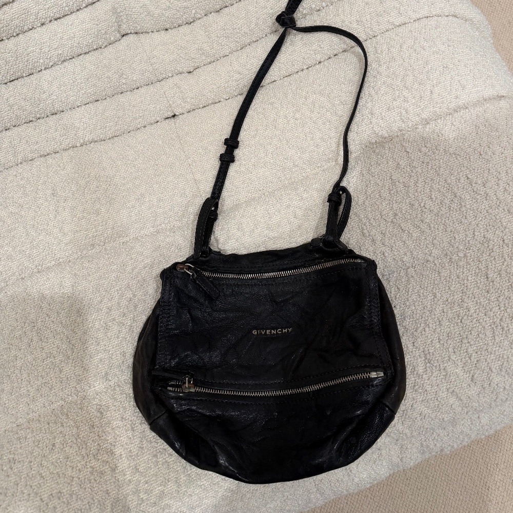 Givenchy Mini Pandora Bag Black Sheepskin Crossbody Iconic Zip Bag - Picture 2 of 8